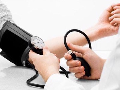 Người huyết áp cao nên làm gì để kiểm soát bệnh hiệu quả?